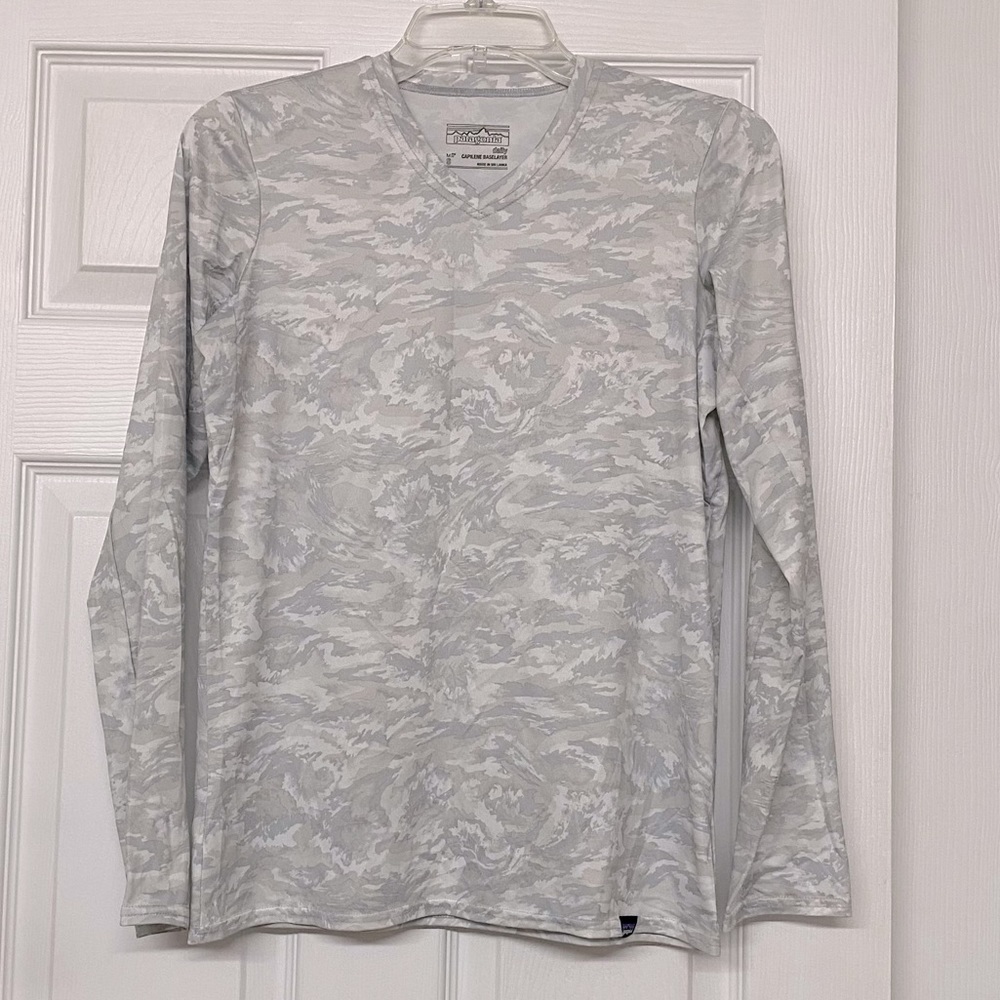 Patagonia Capilene Base Layer V Neck Top Gray Sz S